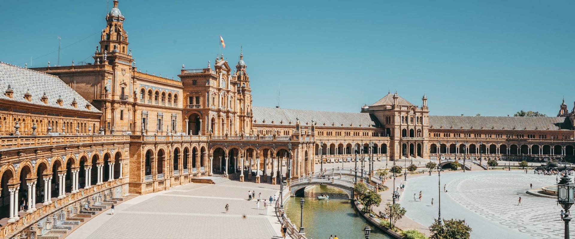 The Ultimate Packing List for Spain