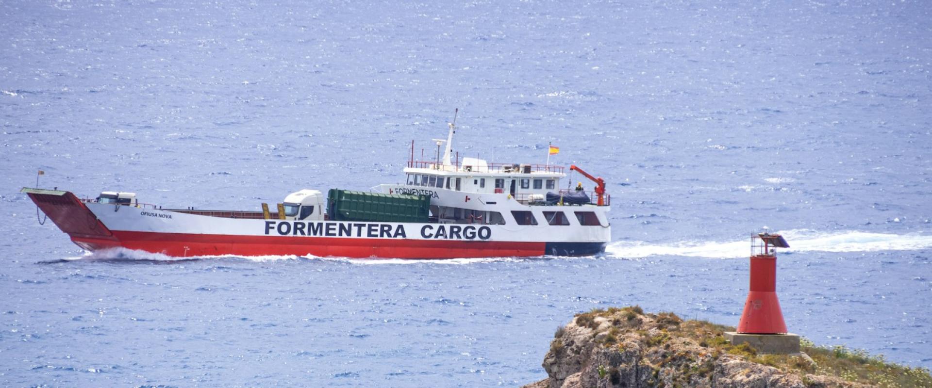 Ferries & Island Hopping