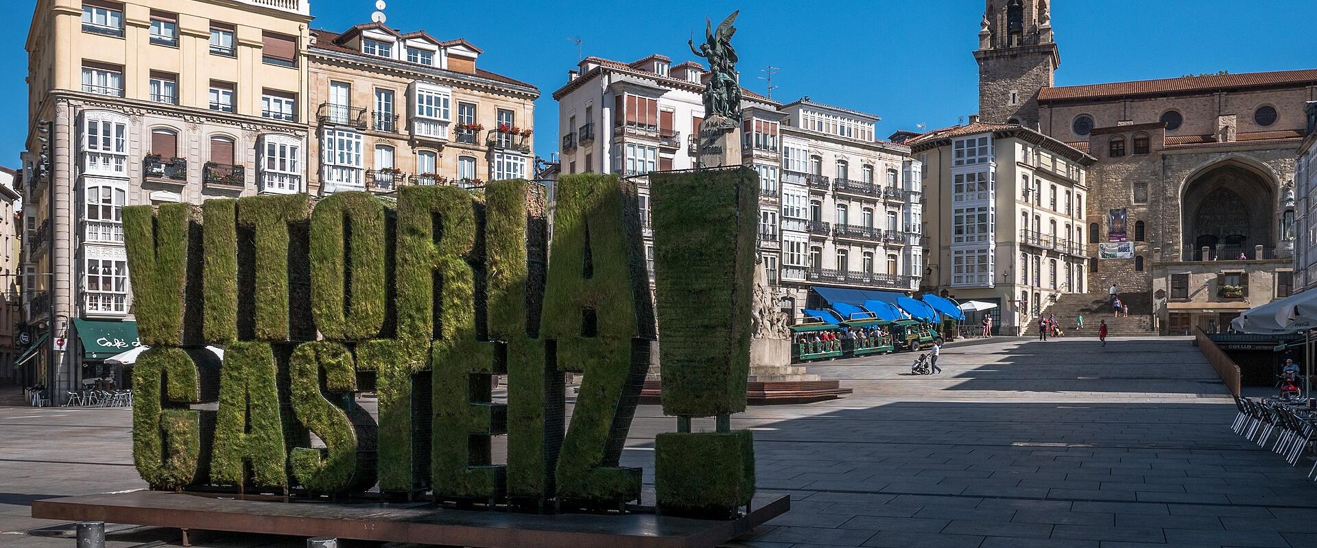 Plaza de la Virgen Blanca