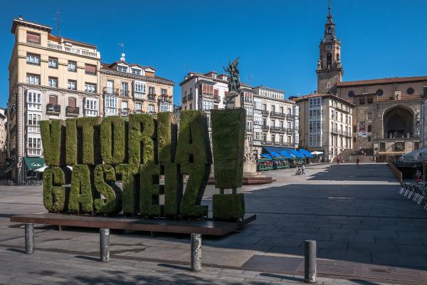 Plaza de la Virgen Blanca