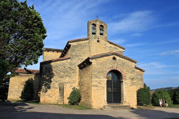 Iglesia de San Julián de los Prados