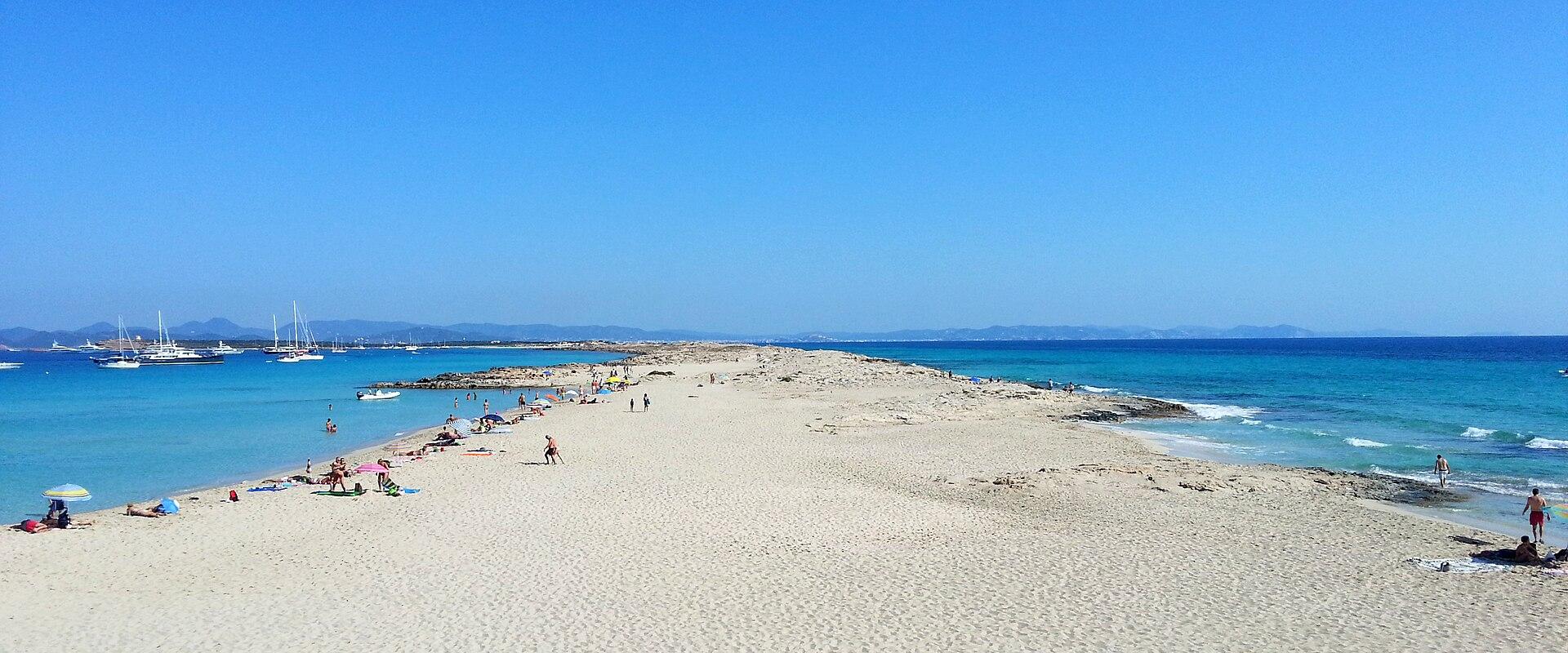 The long white sand spit of Ses Illetes, Formentera