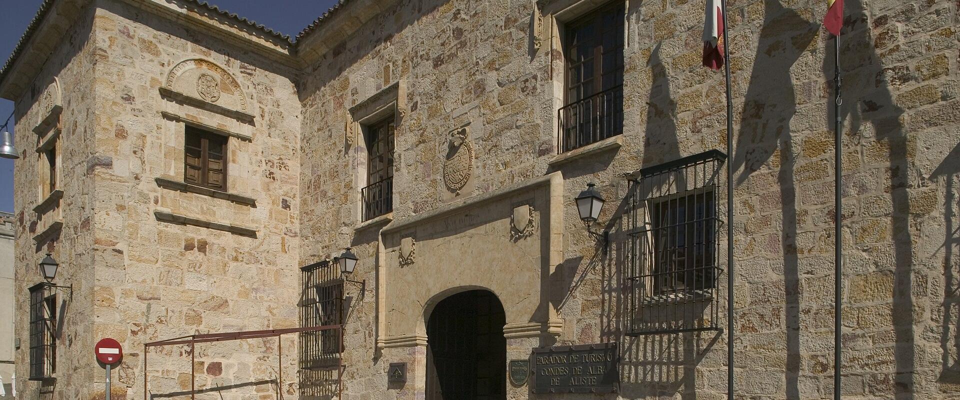 The stone façade of the Palacio de los Condes de Alba y Aliste, now the Parador de Zamora